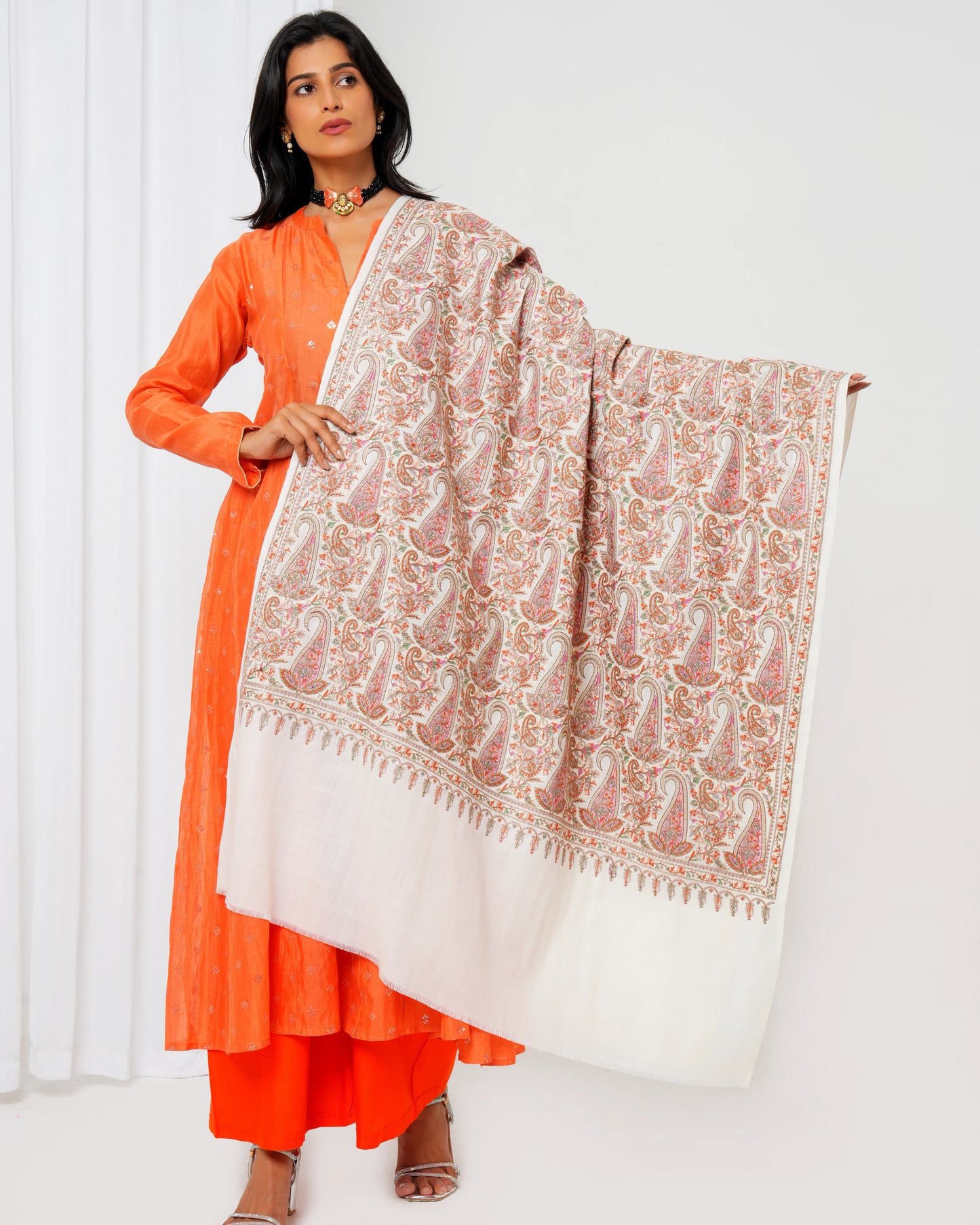 Wool shawl with white base and full-size multi-coloured print