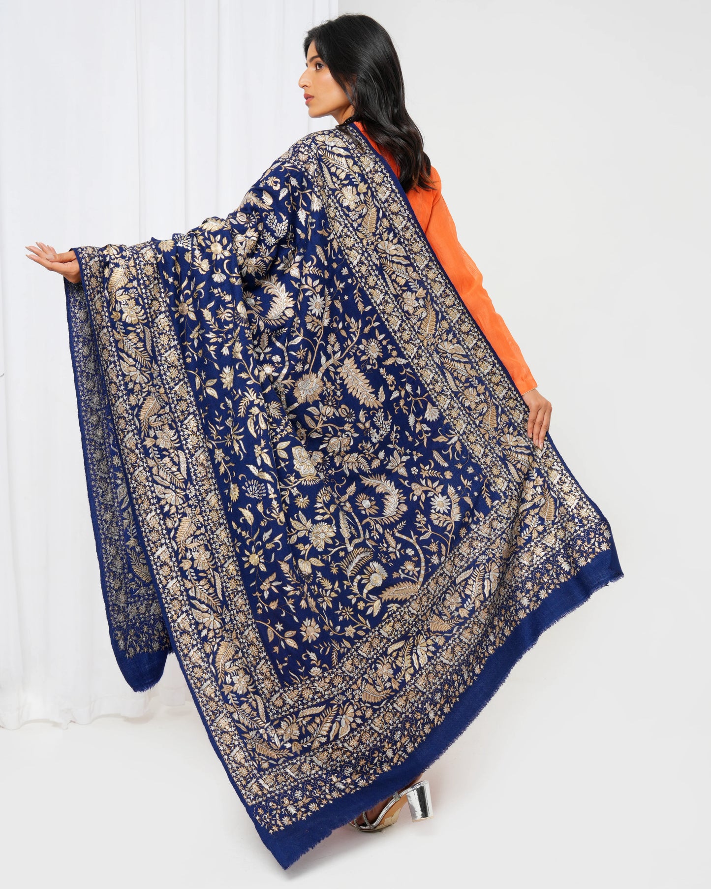 Pashmina shawl in navy blue base and cream print