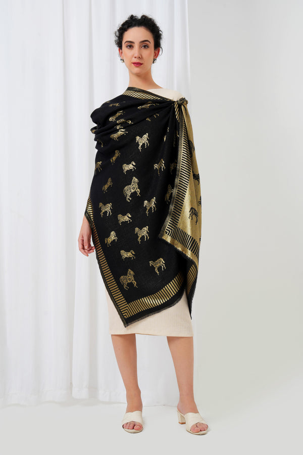 Woolen stole in gold and black with horse motifs