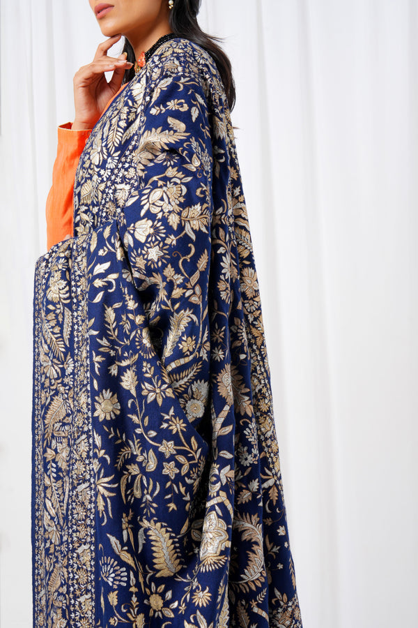 Pashmina shawl in navy blue base and cream print