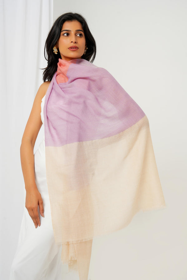 Cashmere stole with dual tones of lilac and cream