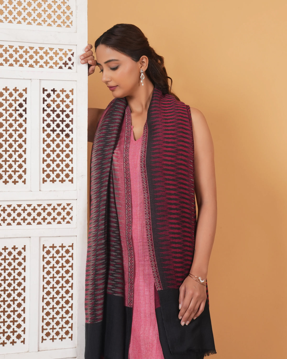 Ikat Reversible Woolen Stole
