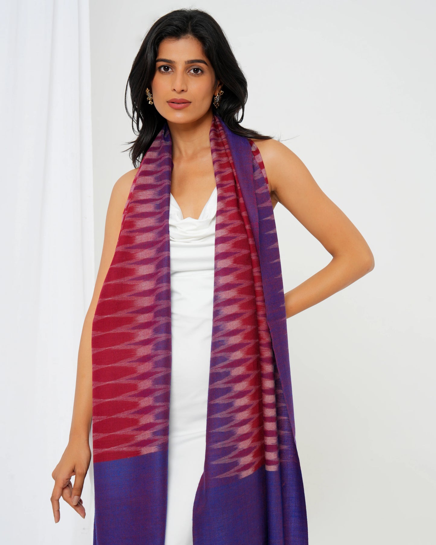 Pashmina stole with maroon base with full-size diamond design