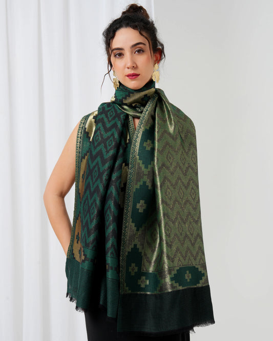 Wool stole with dark green base with black diamond design