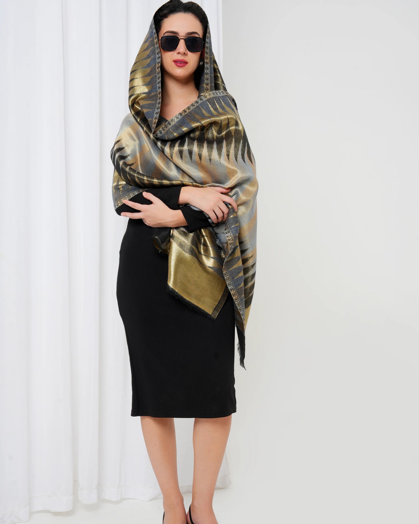 Wool stole with black base and golden design