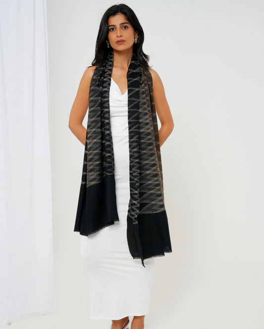 Pashmina stole with black base with full-size diamond design