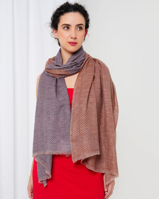 Cashmere stole in dual tone of purple and rust