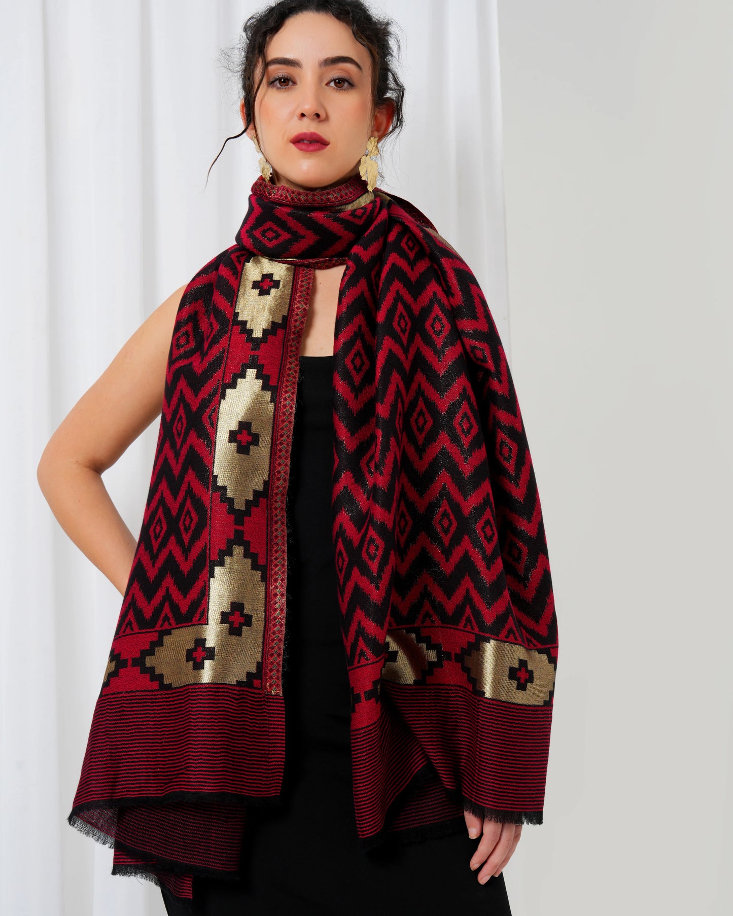 Wool stole with maroon base with black diamond design
