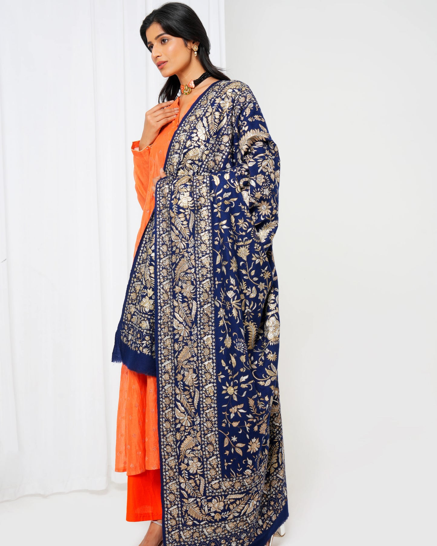 Pashmina shawl in navy blue base and cream print