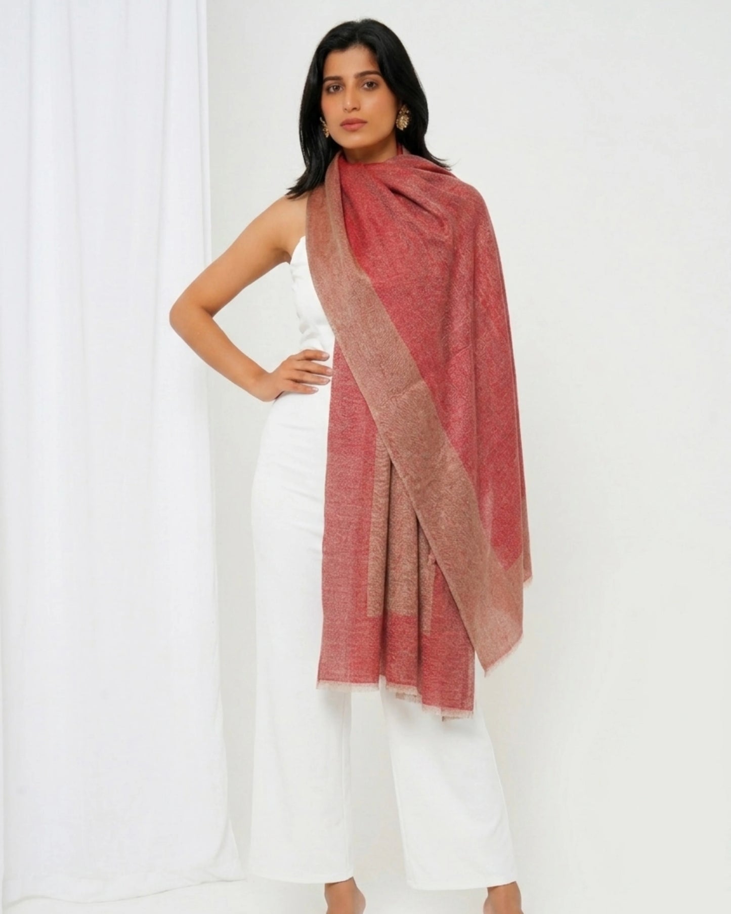 Cashmere stole in red with cream-rust border