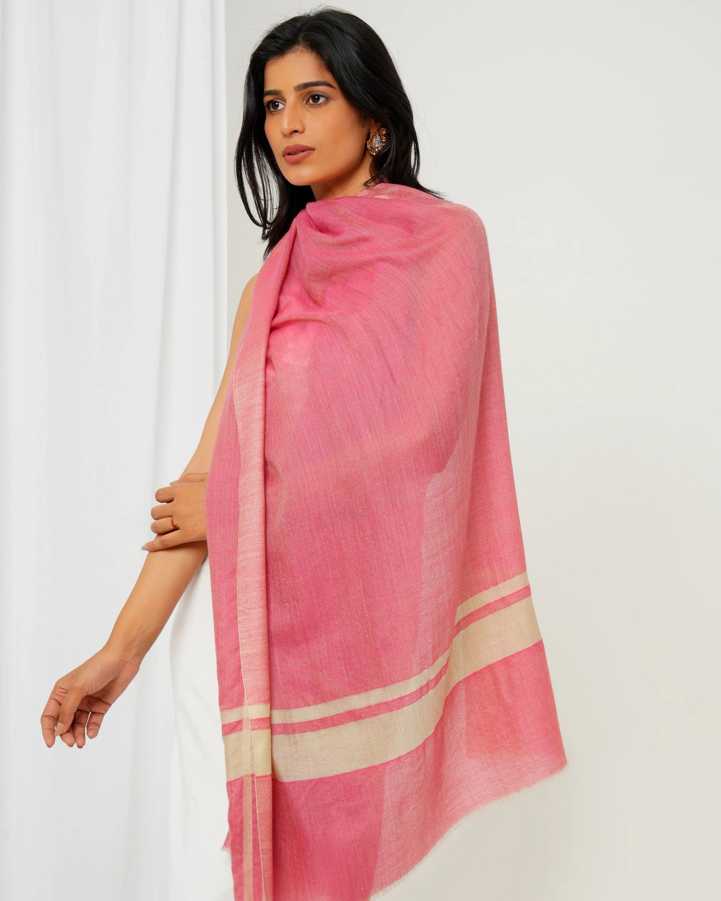 Cashmere stole in magenta with striped cream borders