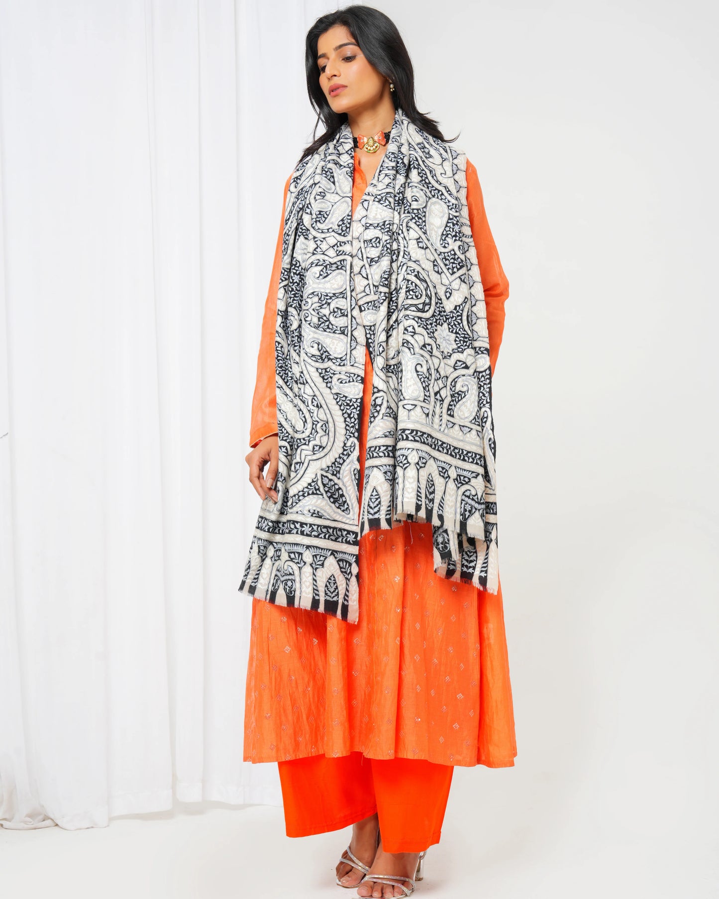 Pashmina shawl in white base and black prints