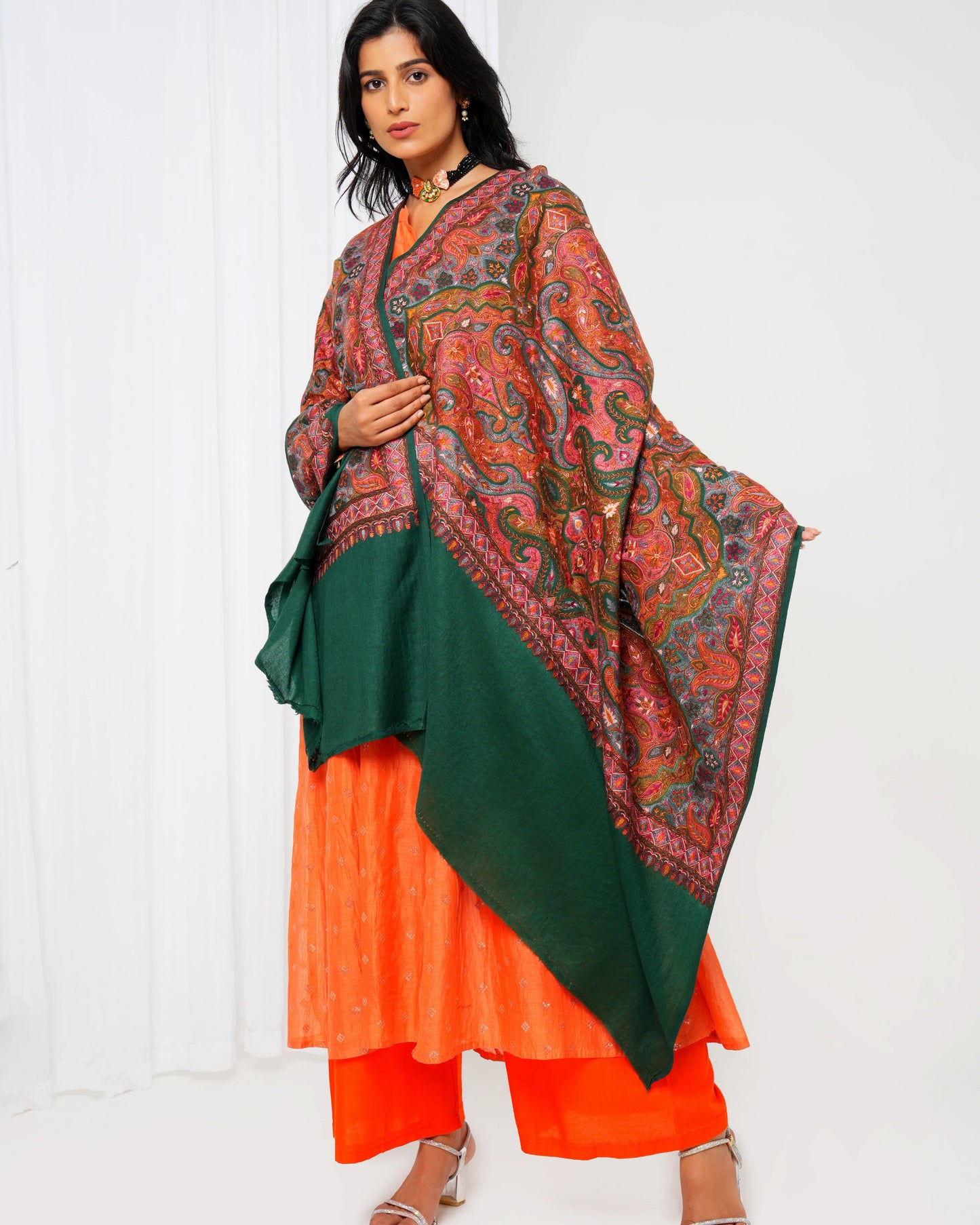 Wool shawl with green base and extravagant maroon print