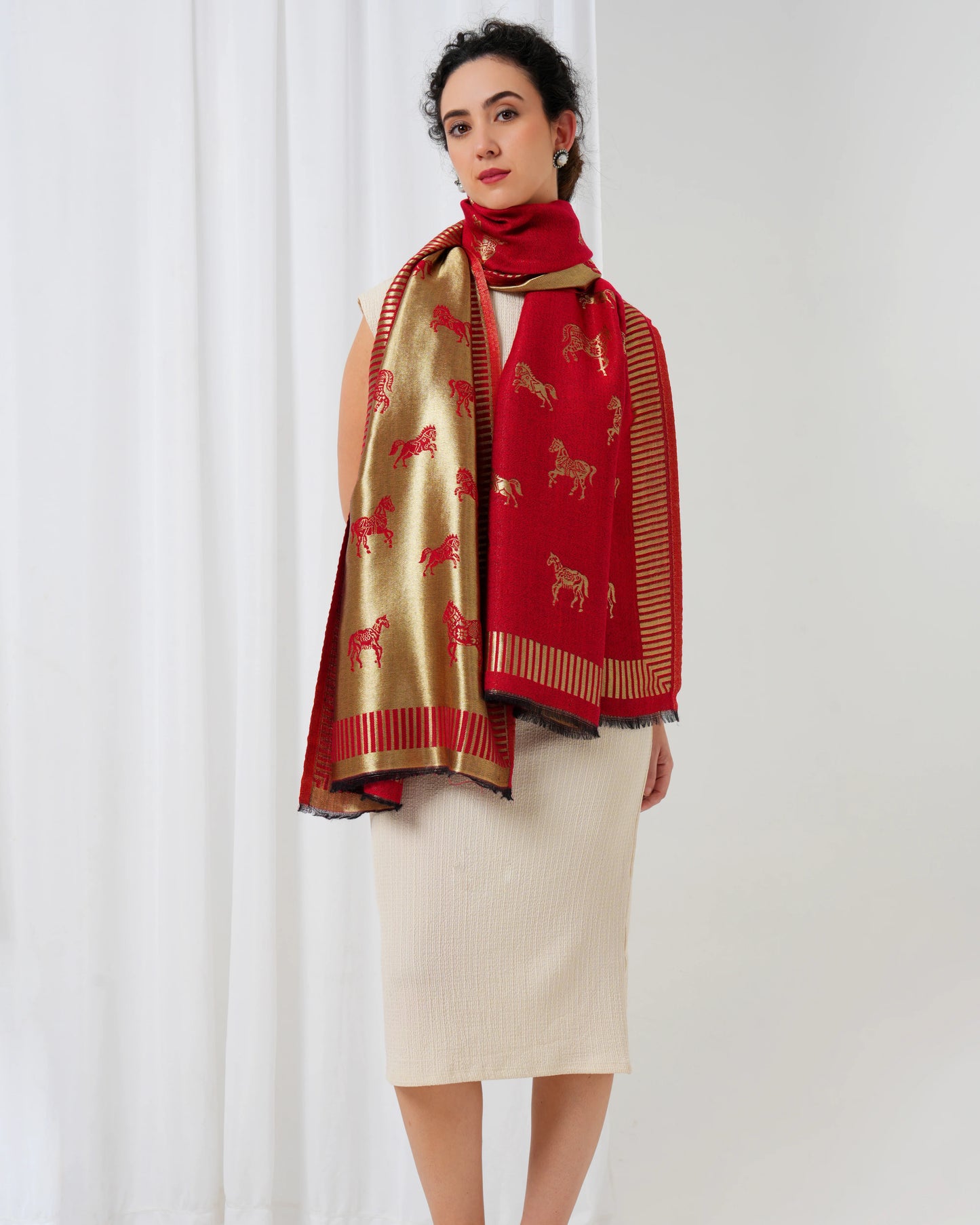 Woolen stole in gold and maroon with horse motifs