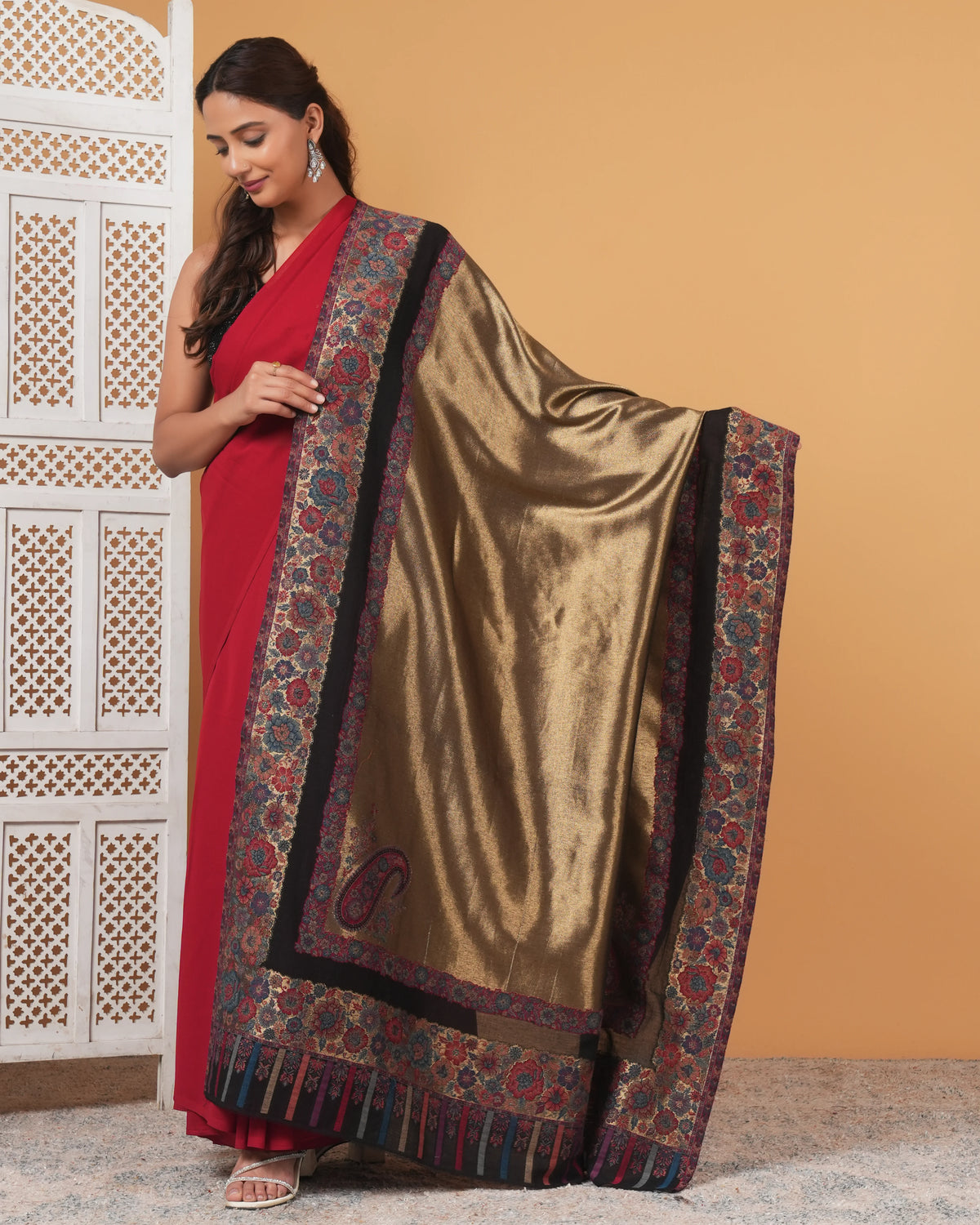 Kani Zari Woolen Shawl