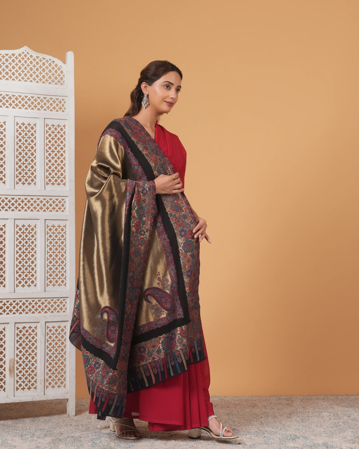 Kani Zari Woolen Shawl