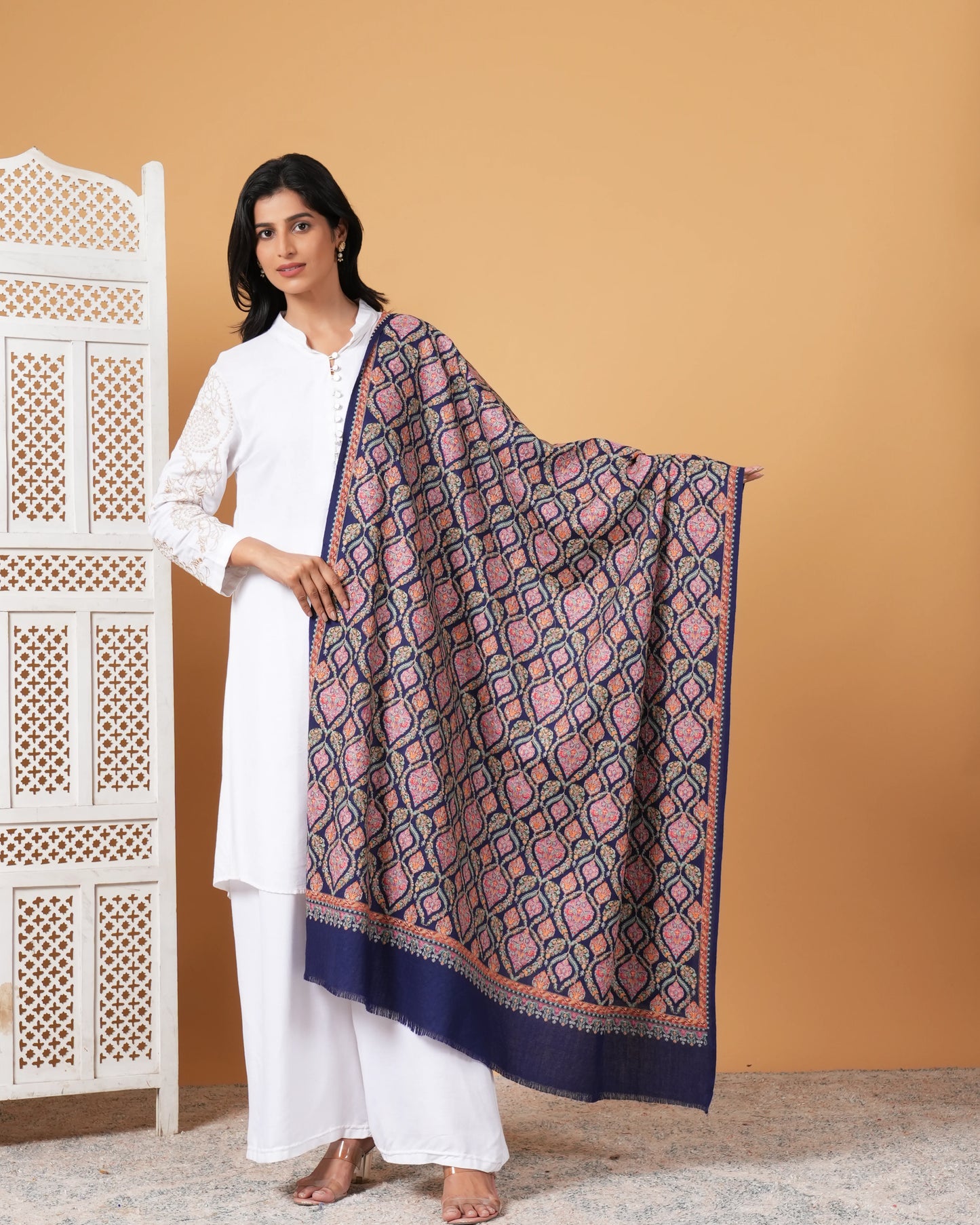 Jama Embroidered Woolen Shawl
