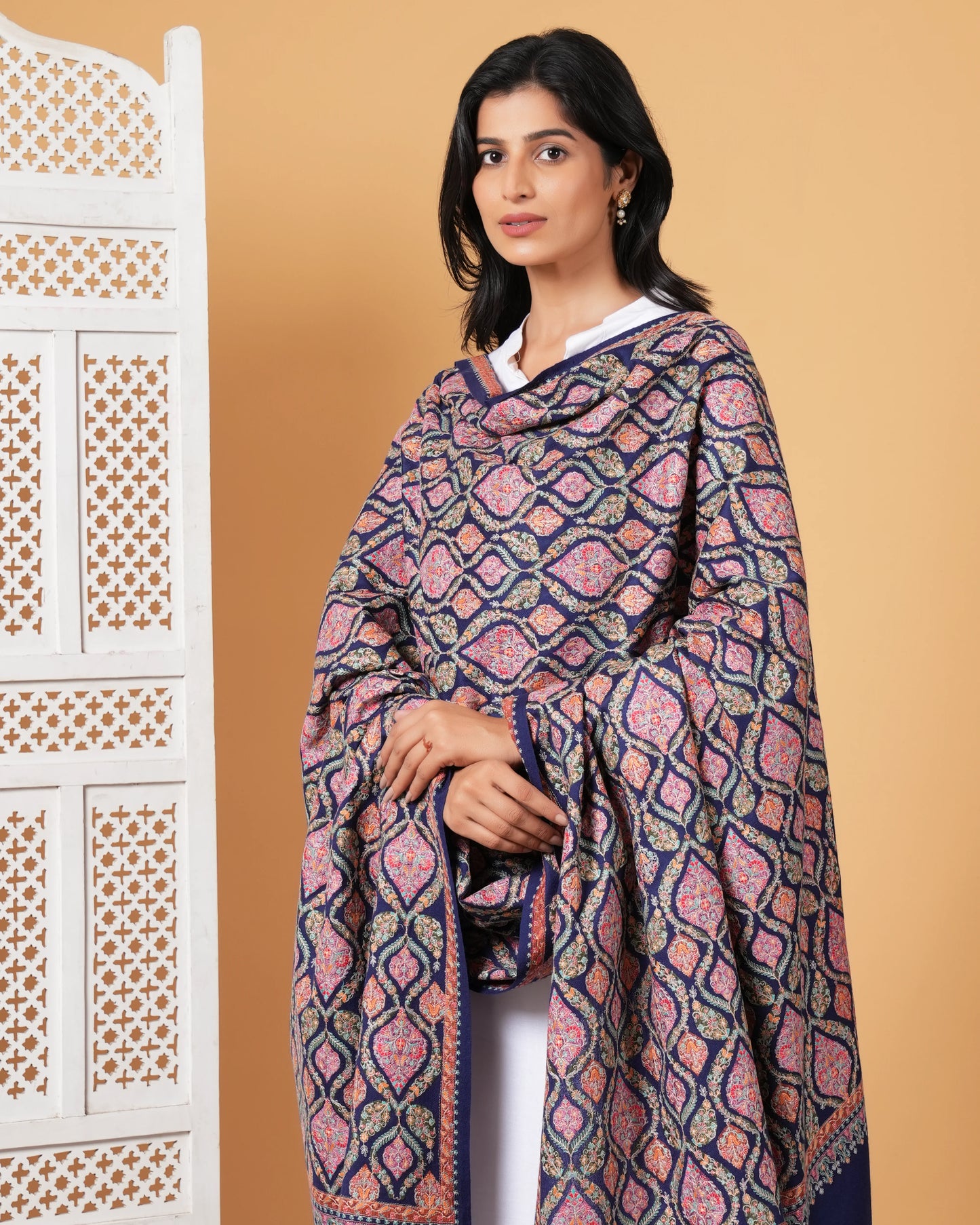 Jama Embroidered Woolen Shawl