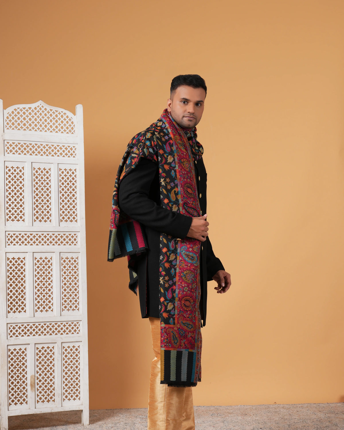 Kani Woolen Men's Shawl