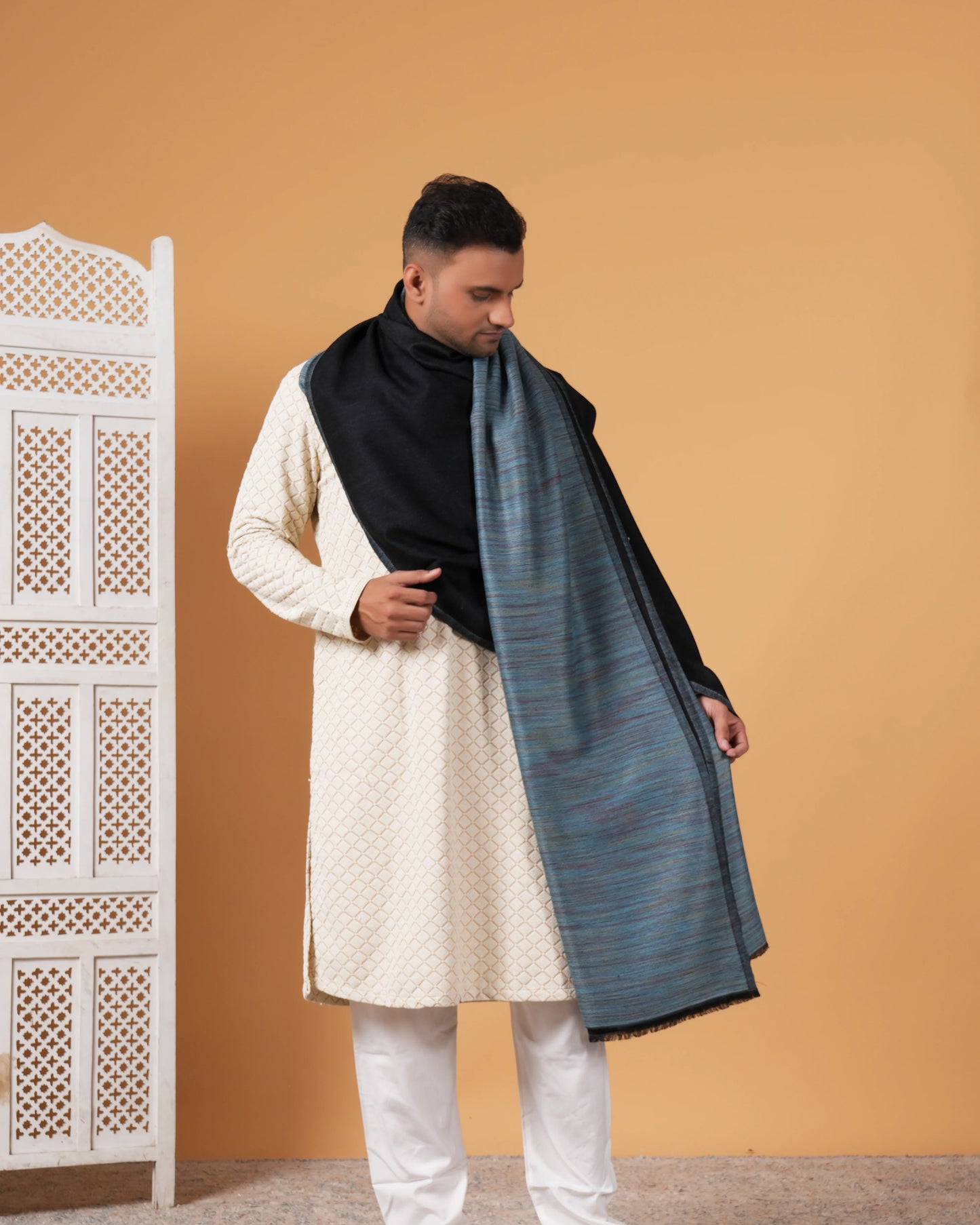 Reversible Woolen Men's Shawl