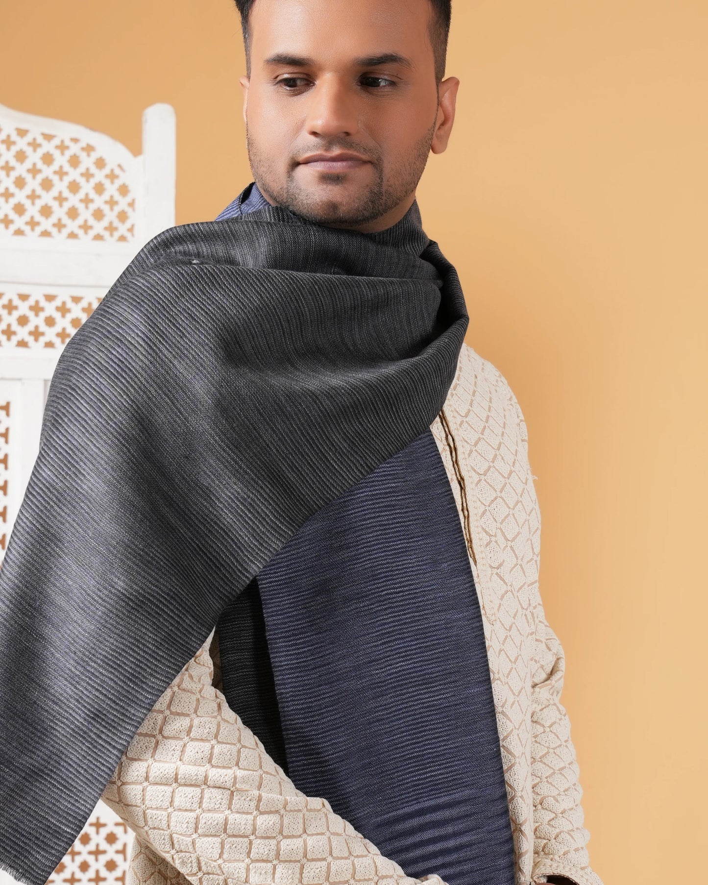 Reversible Ikat Pure Pashmina Muffler