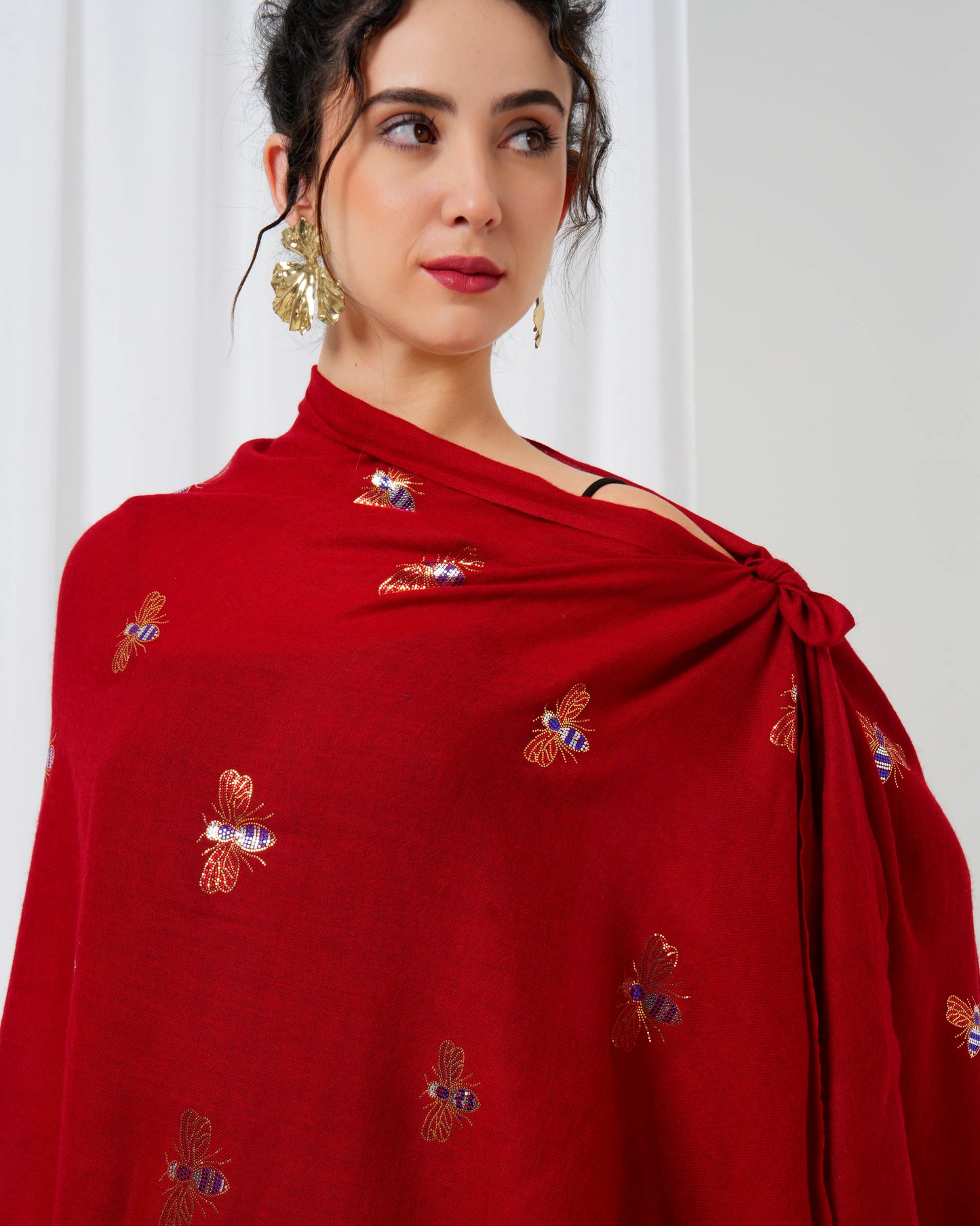 Bee Zari Woolen Stole