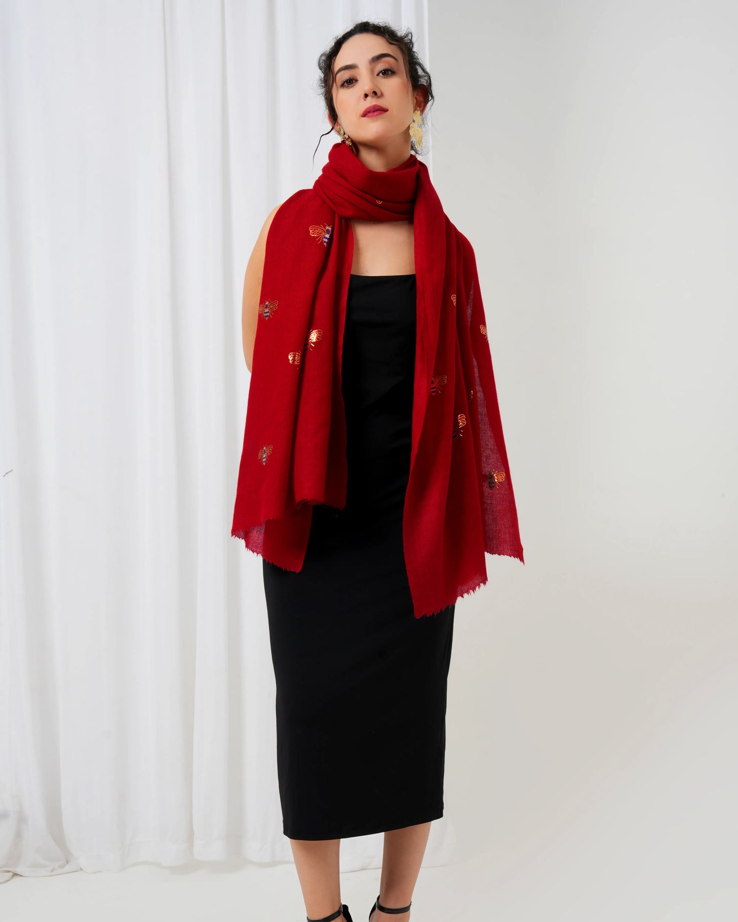 Bee Zari Woolen Stole