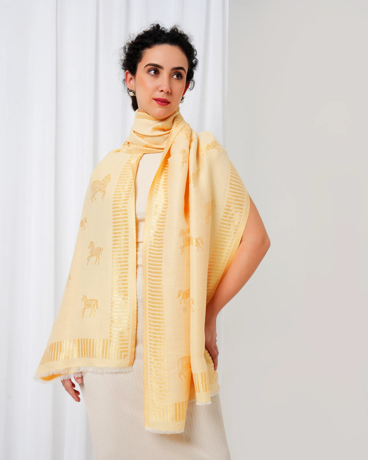Zari Horse Woolen Stole