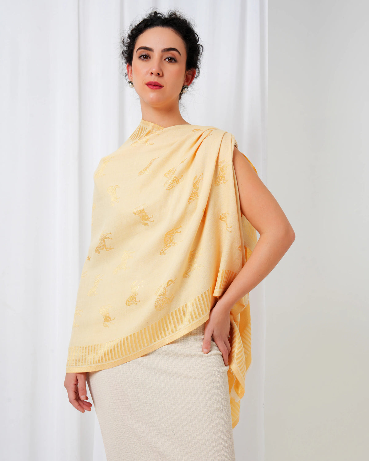 Zari Horse Woolen Stole