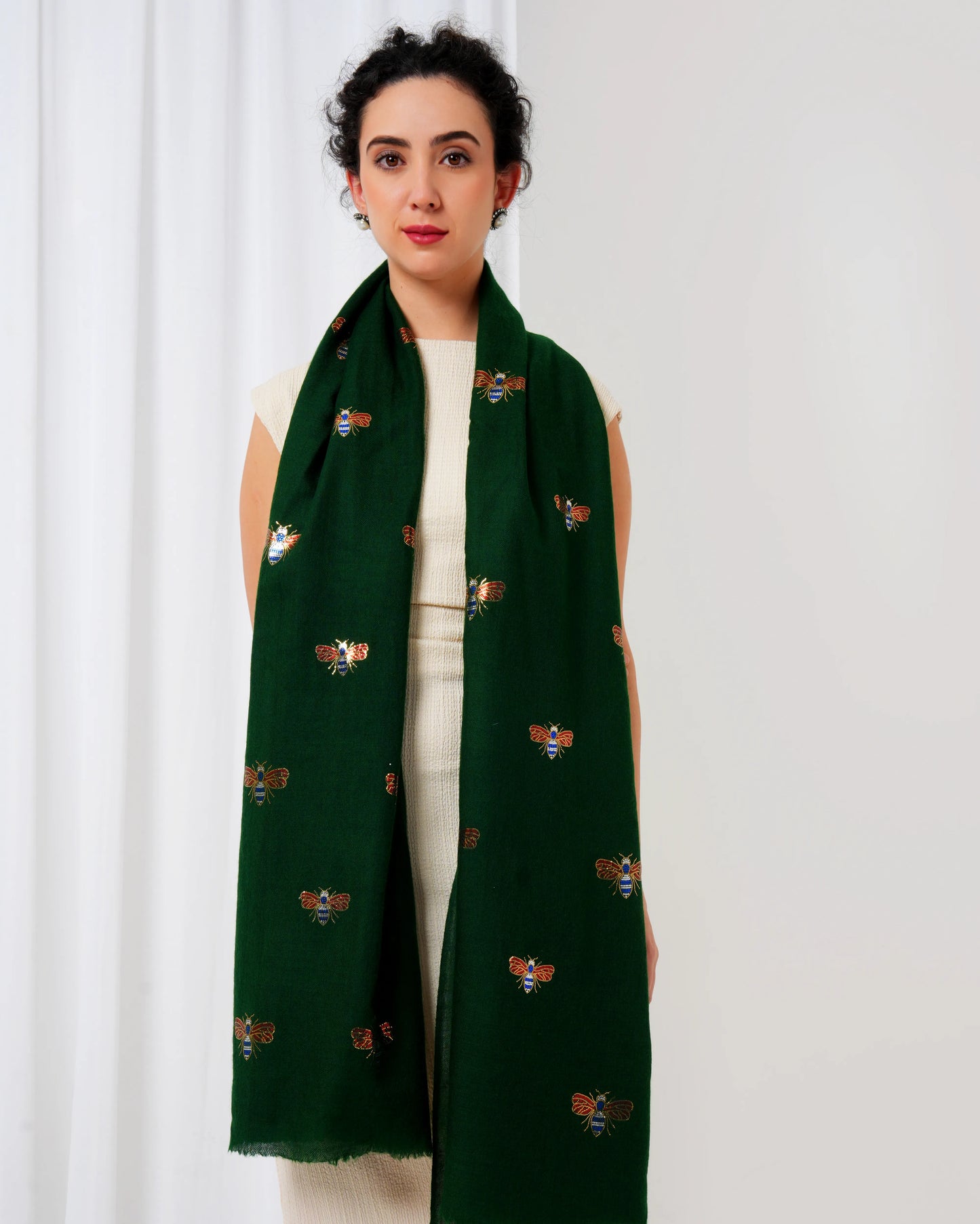 Bee Zari Woolen Stole