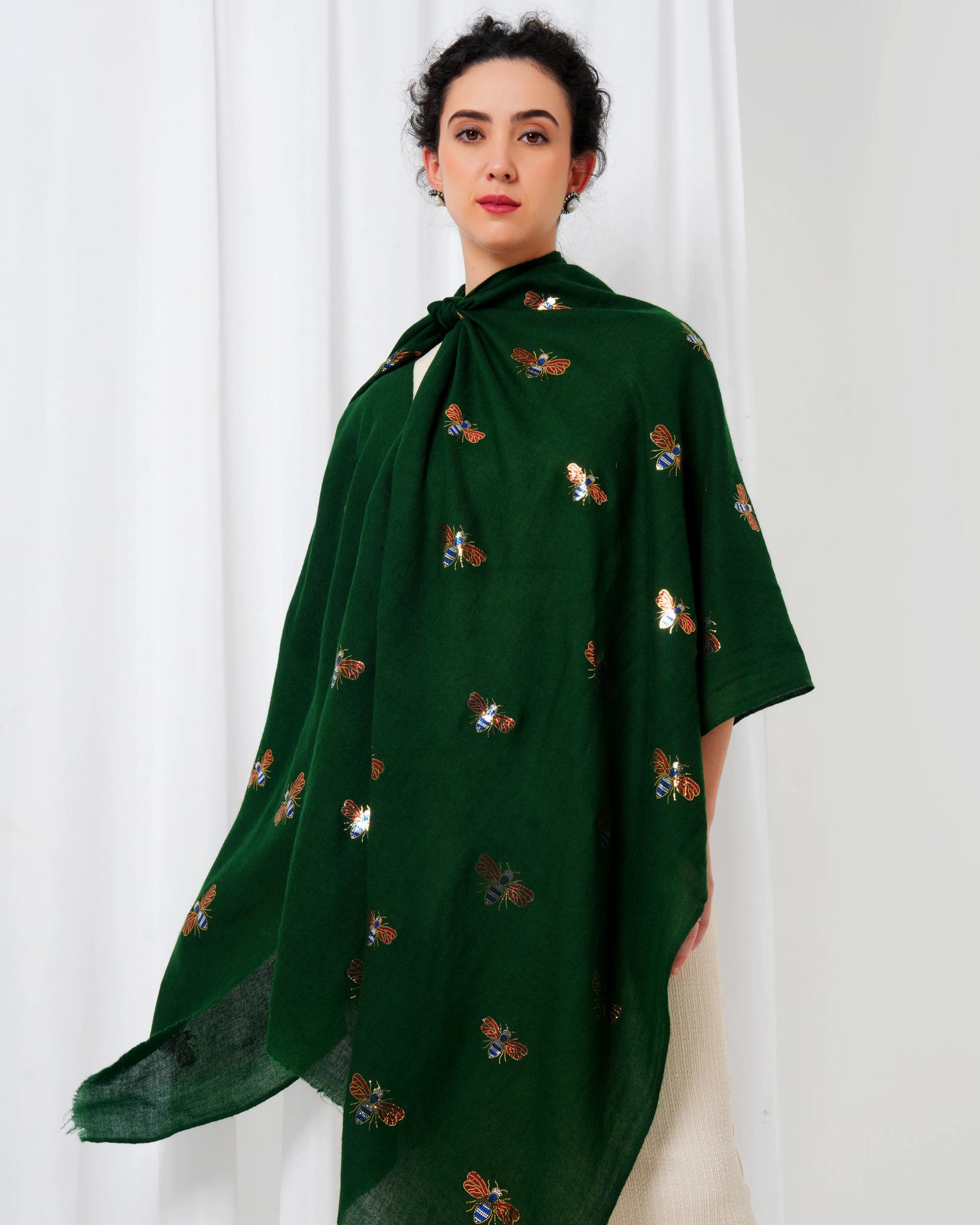 Bee Zari Woolen Stole