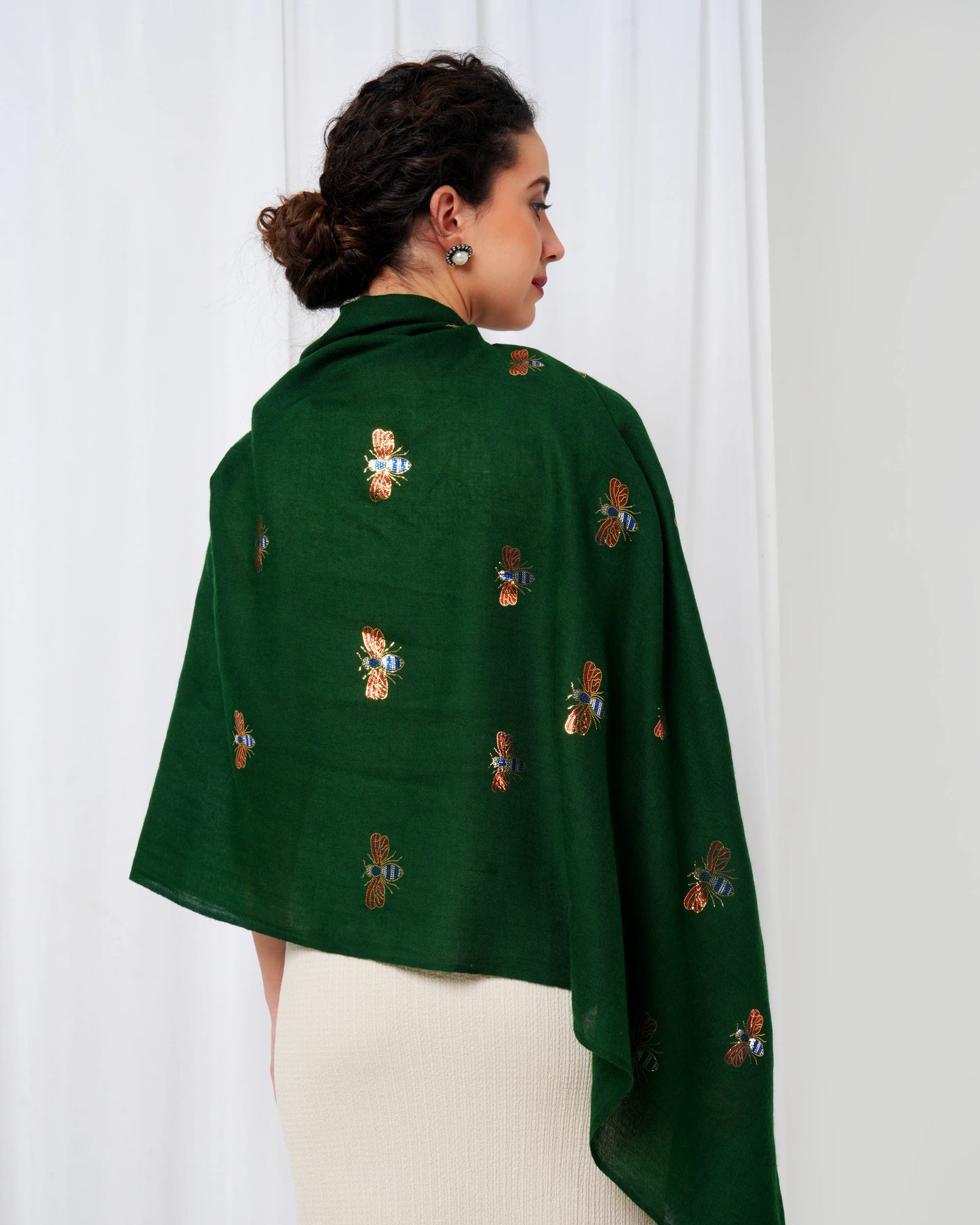 Bee Zari Woolen Stole