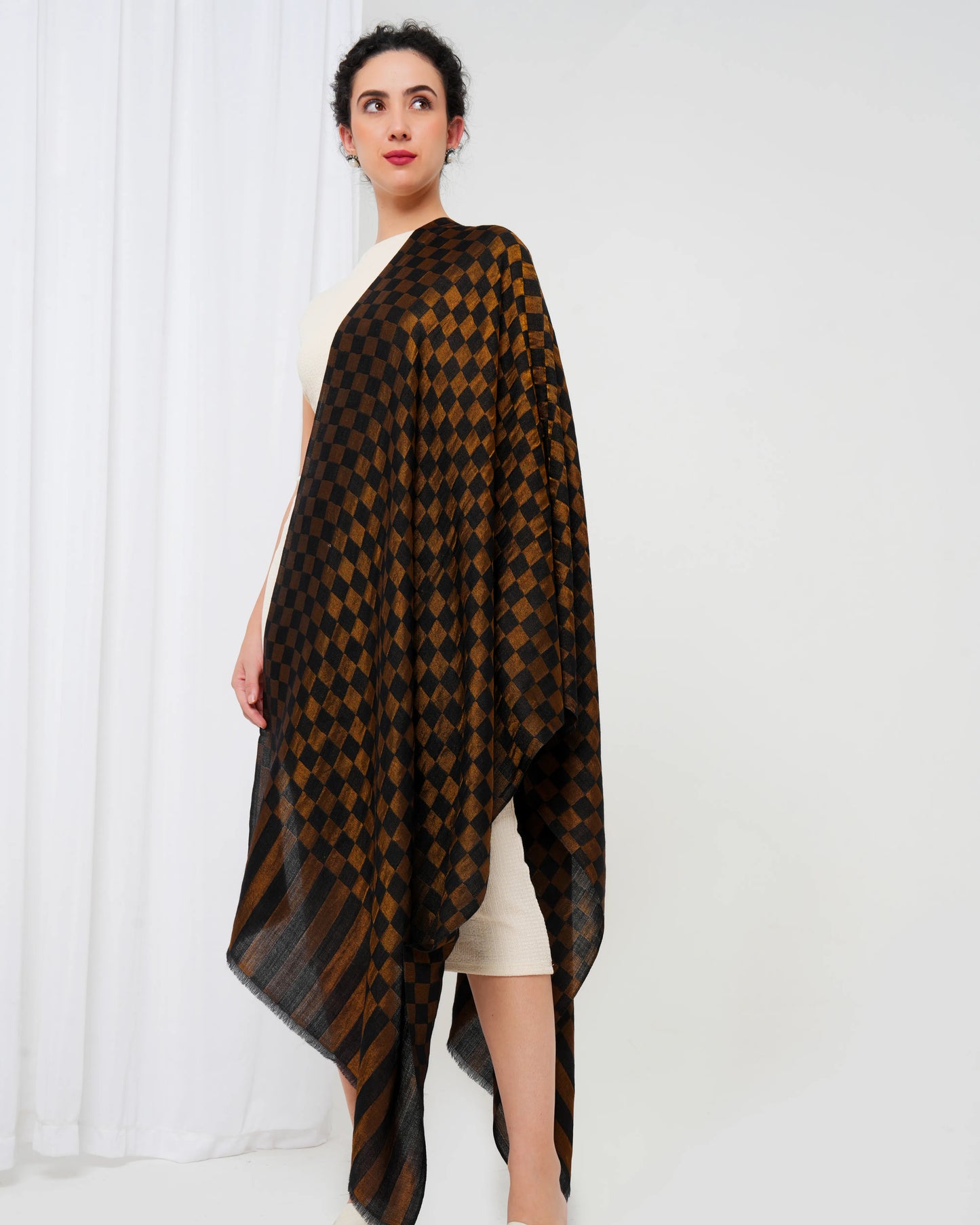 Check Zari Woolen Stole