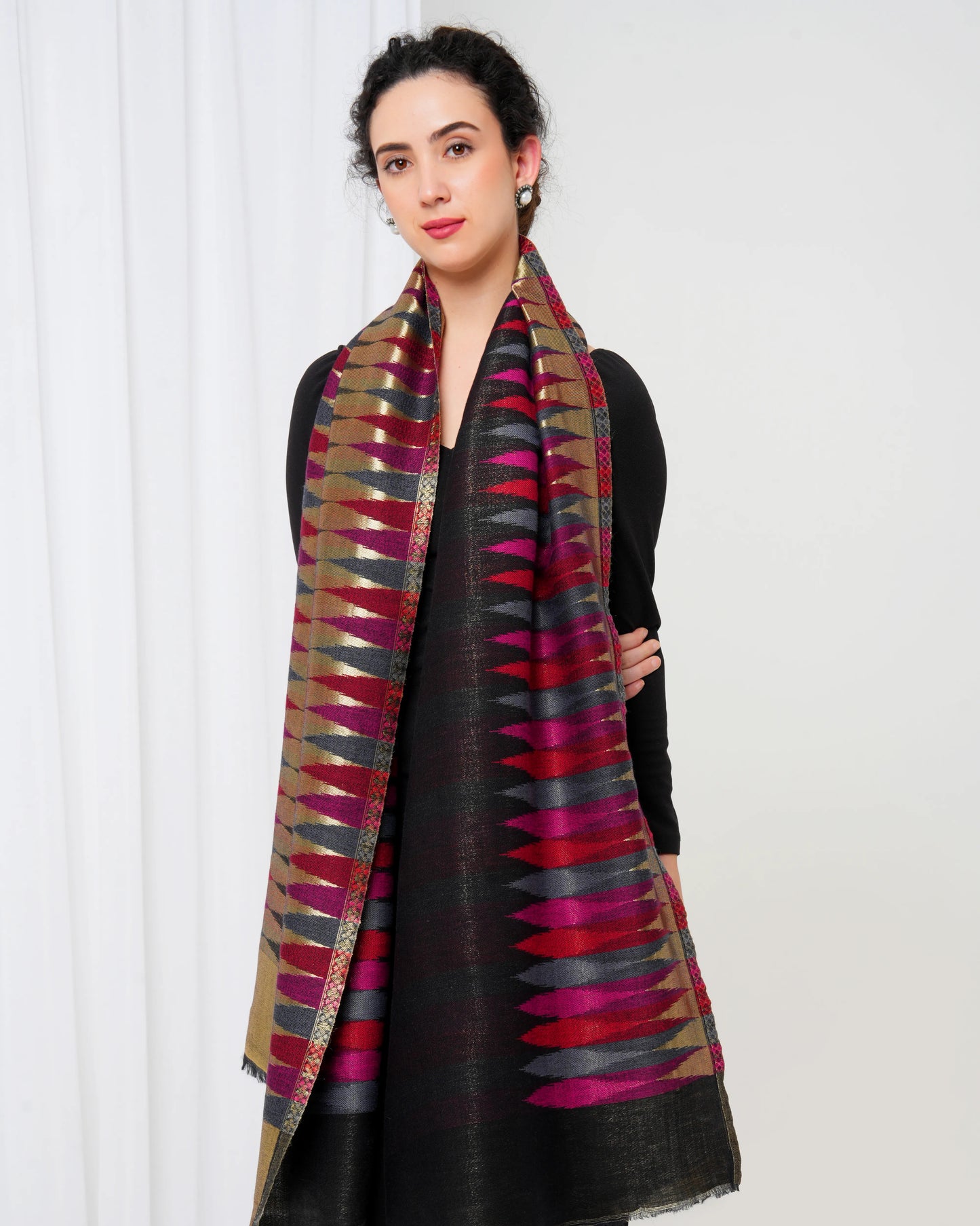 Zari Reversible Woolen Stole