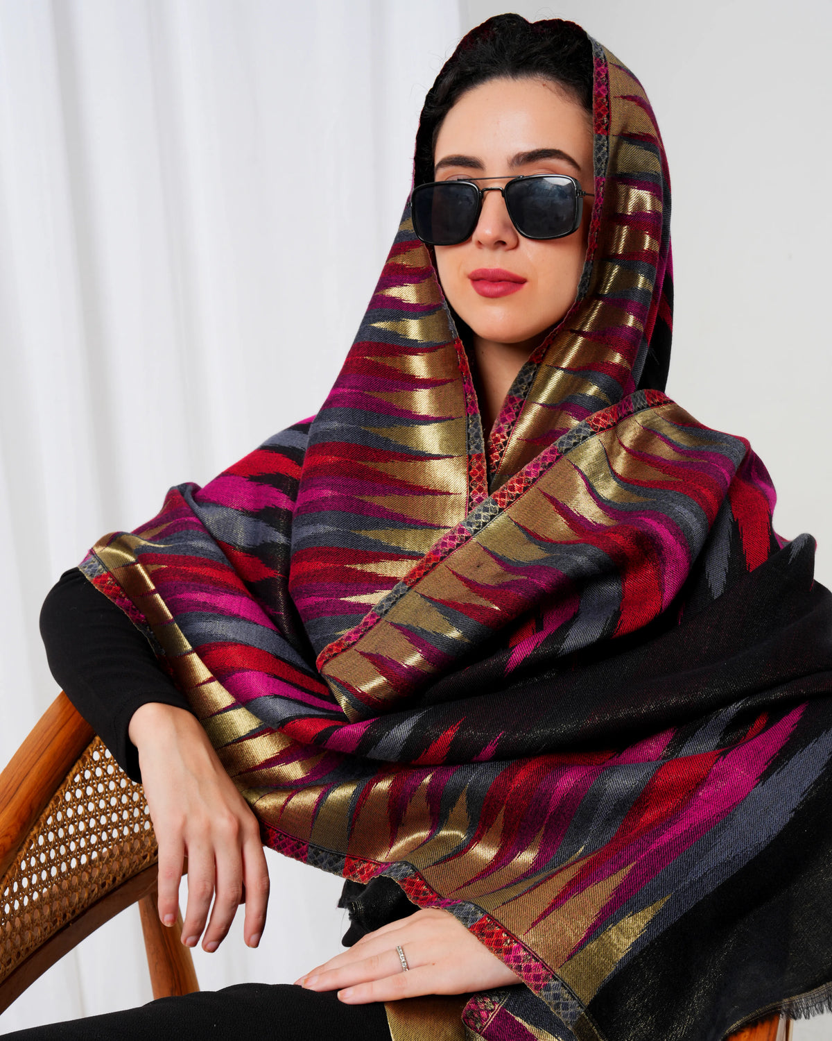 Zari Reversible Woolen Stole
