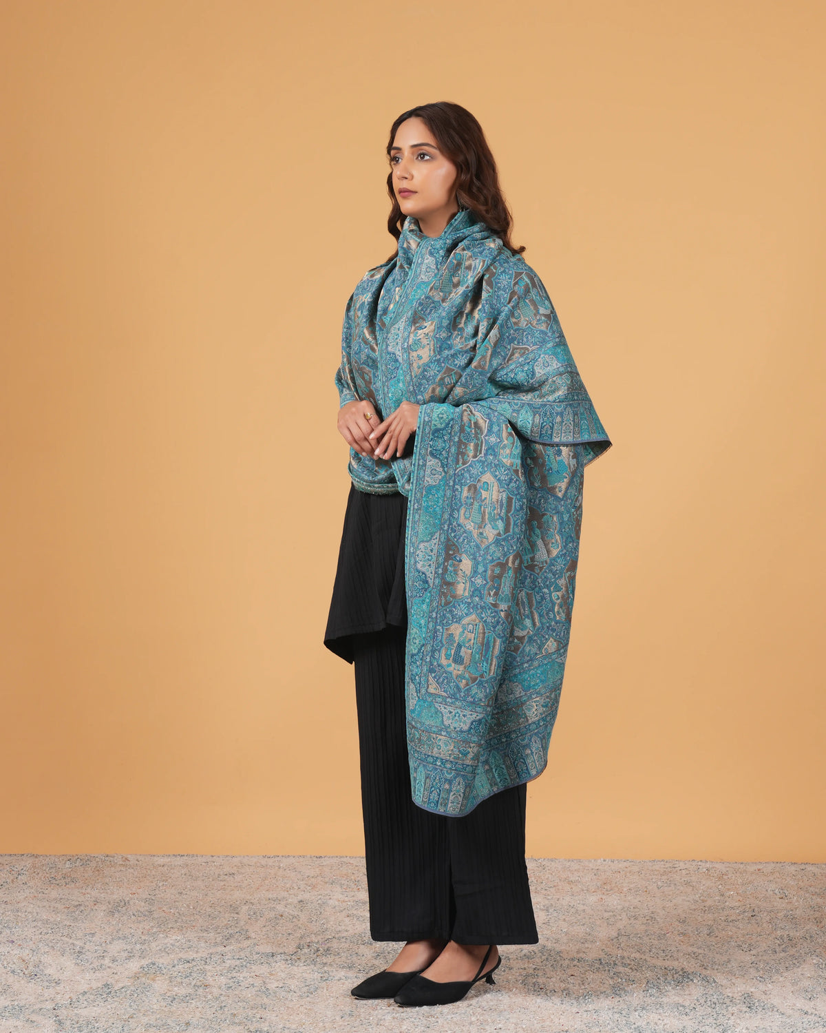 Zari Woolen Shawl