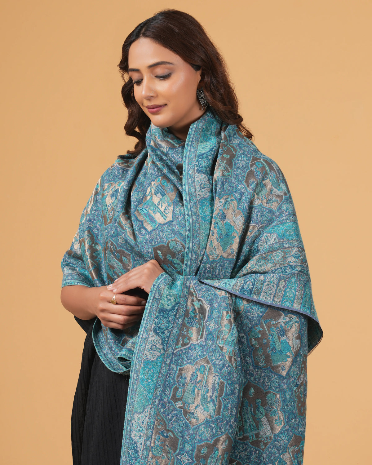 Zari Woolen Shawl