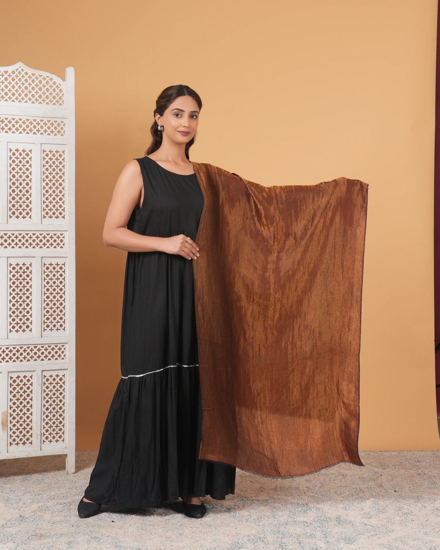 Zari Reversible Woolen Stole