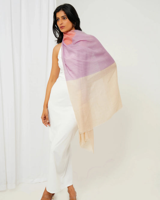 Cashmere stole with dual tones of lilac and cream